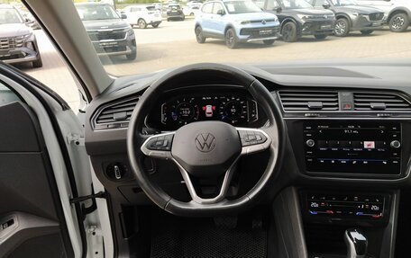 Volkswagen Tiguan II, 2021 год, 2 960 000 рублей, 29 фотография