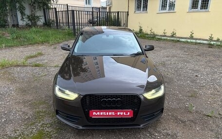 Audi A4, 2012 год, 1 350 000 рублей, 8 фотография