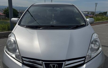 Honda Fit Shuttle I рестайлинг, 2013 год, 870 000 рублей, 2 фотография