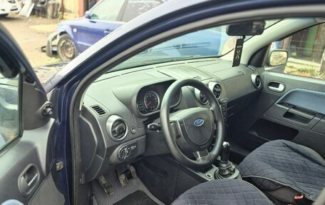Ford Fusion I, 2005 год, 500 000 рублей, 4 фотография