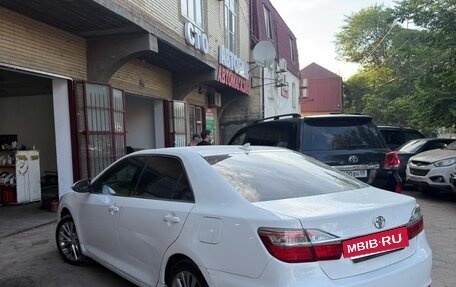 Toyota Camry, 2017 год, 1 350 000 рублей, 3 фотография