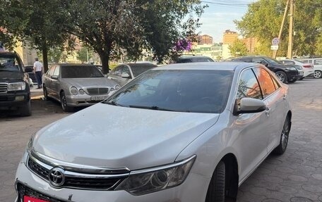 Toyota Camry, 2017 год, 1 350 000 рублей, 4 фотография
