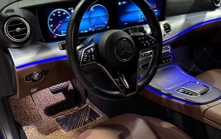 Mercedes-Benz E-Класс, 2021 год, 5 600 000 рублей, 10 фотография