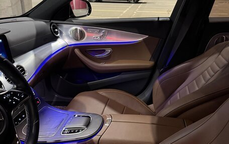 Mercedes-Benz E-Класс, 2021 год, 5 600 000 рублей, 13 фотография