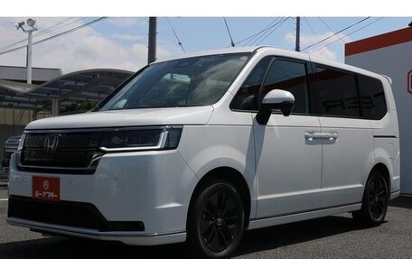 Honda Stepwgn, 2023 год, 2 145 000 рублей, 2 фотография