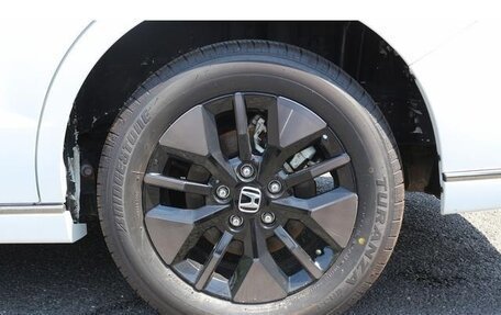 Honda Stepwgn, 2023 год, 2 145 000 рублей, 29 фотография