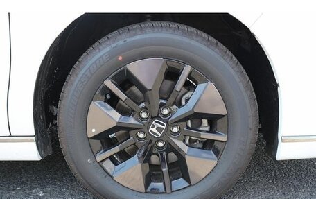 Honda Stepwgn, 2023 год, 2 145 000 рублей, 27 фотография