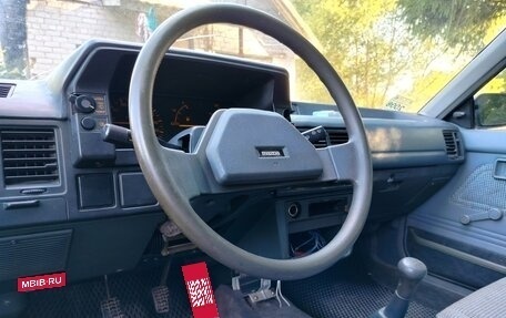 Mazda 323, 1987 год, 98 000 рублей, 3 фотография