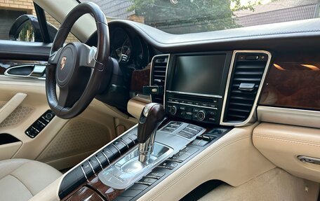 Porsche Panamera II рестайлинг, 2011 год, 2 050 000 рублей, 23 фотография