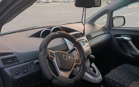 Toyota Verso I, 2010 год, 990 000 рублей, 5 фотография