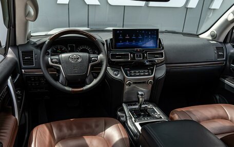Toyota Land Cruiser 200, 2015 год, 4 995 000 рублей, 6 фотография