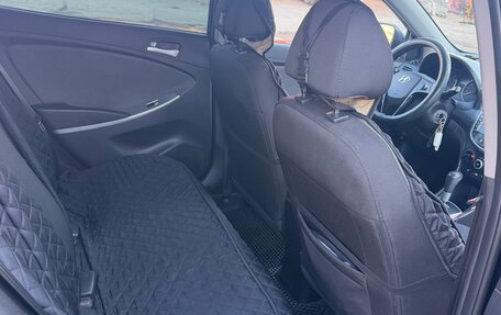 Hyundai Solaris II рестайлинг, 2013 год, 900 000 рублей, 9 фотография