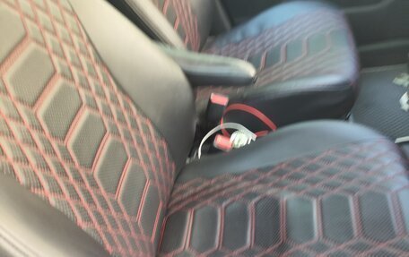 Toyota Ractis II, 2011 год, 680 000 рублей, 8 фотография