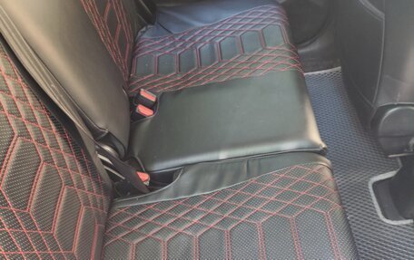 Toyota Ractis II, 2011 год, 680 000 рублей, 5 фотография