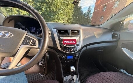Hyundai Solaris II рестайлинг, 2014 год, 950 000 рублей, 4 фотография