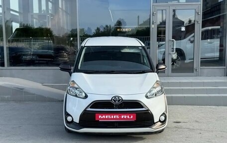 Toyota Sienta II, 2016 год, 1 300 000 рублей, 2 фотография