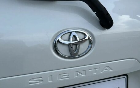Toyota Sienta II, 2016 год, 1 300 000 рублей, 10 фотография