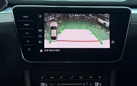 Skoda Superb III рестайлинг, 2023 год, 1 800 000 рублей, 10 фотография