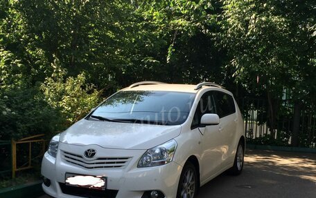 Toyota Verso I, 2012 год, 770 000 рублей, 2 фотография