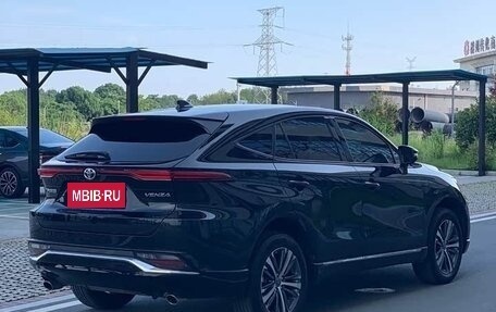 Toyota Venza, 2025 год, 4 217 000 рублей, 6 фотография