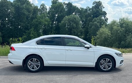 Volkswagen Passat B8 рестайлинг, 2021 год, 2 300 000 рублей, 4 фотография