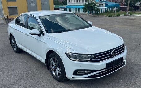 Volkswagen Passat B8 рестайлинг, 2021 год, 2 300 000 рублей, 10 фотография
