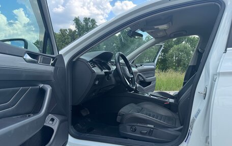 Volkswagen Passat B8 рестайлинг, 2021 год, 2 300 000 рублей, 12 фотография