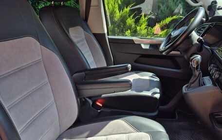 Volkswagen Multivan T6 рестайлинг, 2020 год, 5 800 000 рублей, 17 фотография