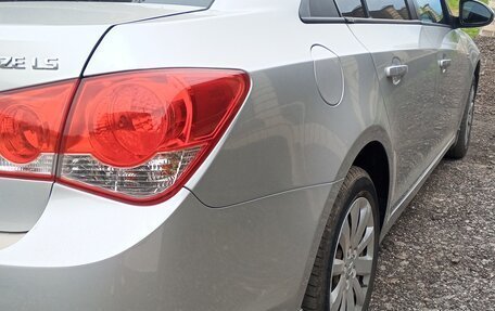 Chevrolet Cruze II, 2011 год, 715 000 рублей, 3 фотография