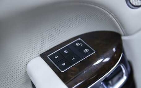 Land Rover Range Rover IV рестайлинг, 2014 год, 4 890 000 рублей, 29 фотография