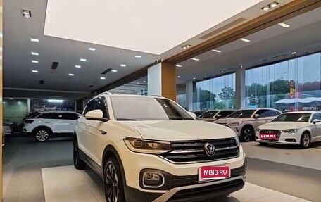 Volkswagen T-Cross I, 2021 год, 1 165 000 рублей, 1 фотография