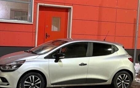 Renault Clio IV рестайлинг, 2018 год, 850 000 рублей, 3 фотография