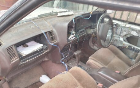 Toyota Crown, 1988 год, 150 000 рублей, 2 фотография