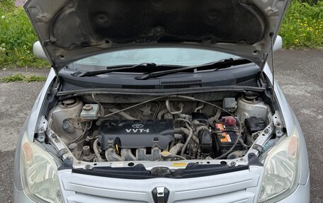 Toyota Ist II, 2004 год, 620 000 рублей, 14 фотография