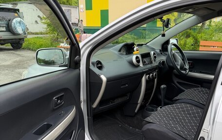 Toyota Ist II, 2004 год, 620 000 рублей, 11 фотография