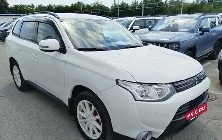 Mitsubishi Outlander III рестайлинг 3, 2012 год, 1 155 000 рублей, 4 фотография