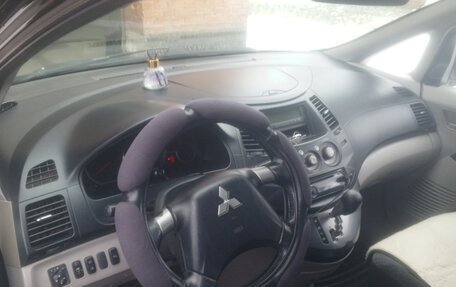 Mitsubishi Grandis, 2003 год, 630 000 рублей, 4 фотография