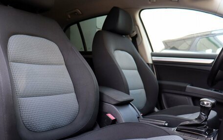 Skoda Superb III рестайлинг, 2012 год, 950 000 рублей, 17 фотография