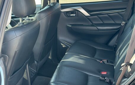 Mitsubishi Pajero Sport III рестайлинг, 2019 год, 3 500 000 рублей, 14 фотография