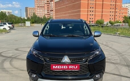 Mitsubishi Pajero Sport III рестайлинг, 2019 год, 3 500 000 рублей, 7 фотография