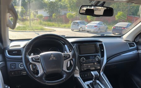 Mitsubishi Pajero Sport III рестайлинг, 2019 год, 3 500 000 рублей, 19 фотография