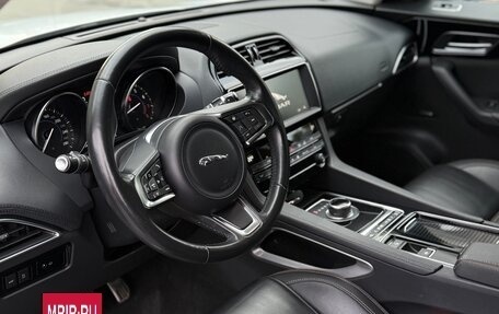 Jaguar F-Pace, 2018 год, 3 800 000 рублей, 10 фотография