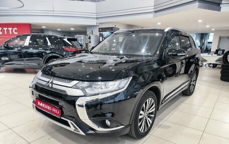 Mitsubishi Outlander III рестайлинг 3, 2021 год, 2 740 000 рублей, 1 фотография