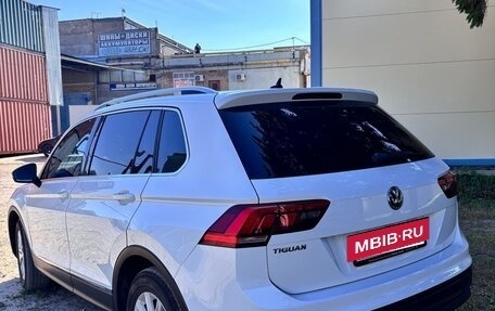 Volkswagen Tiguan II, 2018 год, 2 100 000 рублей, 3 фотография