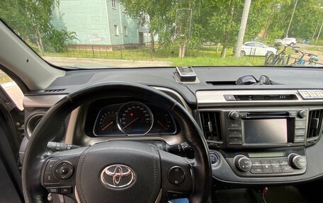 Toyota RAV4, 2013 год, 1 650 000 рублей, 13 фотография