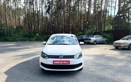 Volkswagen Polo VI (EU Market), 2013 год, 770 000 рублей, 2 фотография