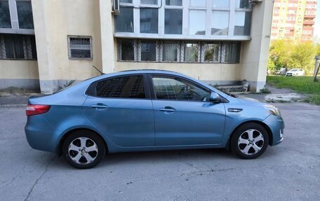 KIA Rio III рестайлинг, 2011 год, 800 000 рублей, 2 фотография