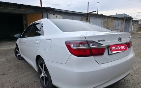 Toyota Camry, 2016 год, 1 850 000 рублей, 4 фотография