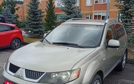 Mitsubishi Outlander III рестайлинг 3, 2008 год, 1 050 000 рублей, 2 фотография