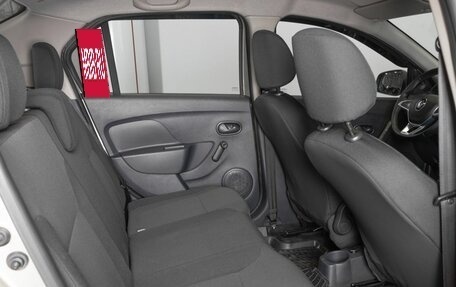 Renault Logan II, 2019 год, 874 700 рублей, 8 фотография